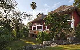 Camino Real Tikal‎
